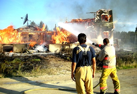 Fort Albany fire (2015)WEB